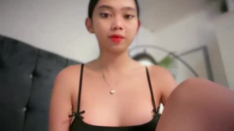 YowgineTheGreat online show from February 6, 12:26 pm