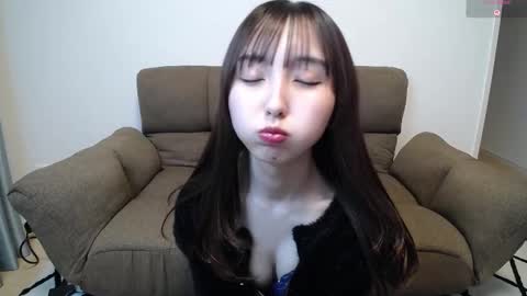 yui_x online show from February 26, 11:57 am