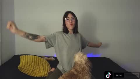 Yulienne online show from October 9, 11:32 pm