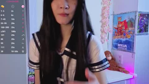 yung_leana online show from March 20, 6:24 pm
