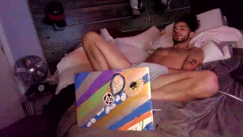 yungnympho25 online show from June 3, 9:56 am
