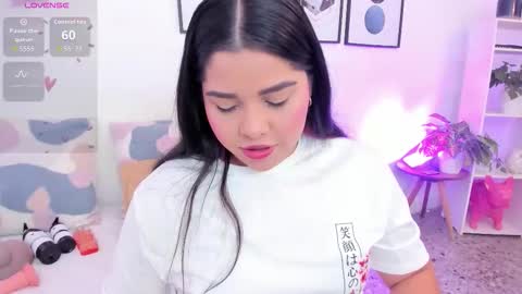 Yunna online show from November 8, 11:35 am