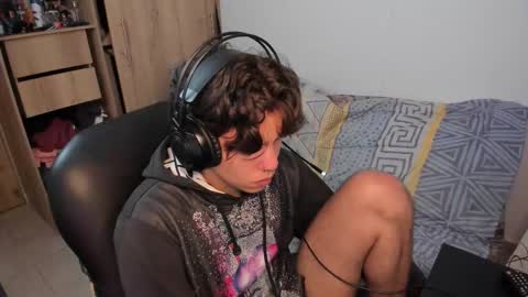 yurii_moody online show from February 14, 12:57 am