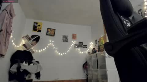 paola online show from February 16, 11:48 pm