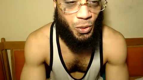 yusraxdamian online show from February 3, 11:36 am