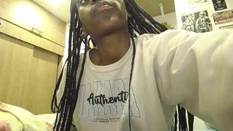 Yuya online show from February 27, 11:30 pm