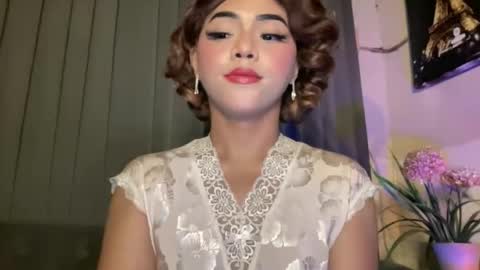 Miss Cali online show from May 25, 10:05 pm