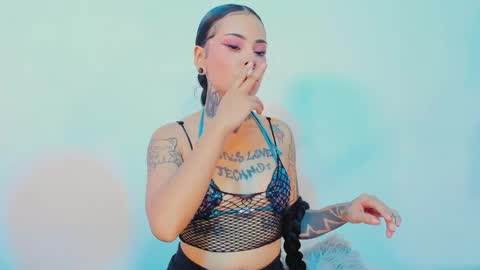 tazzie online show from June 2, 9:06 pm