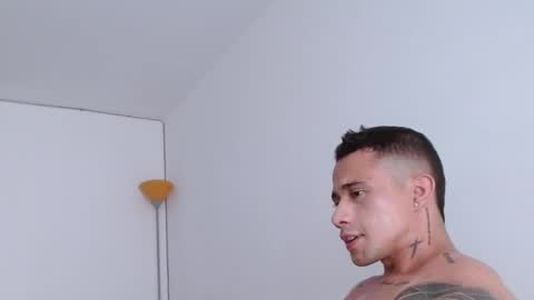 Snapshot of zac_colleng07 chatting on December 4, 6:44 pm Zac Colleng online show from December 4, 6:44 pm