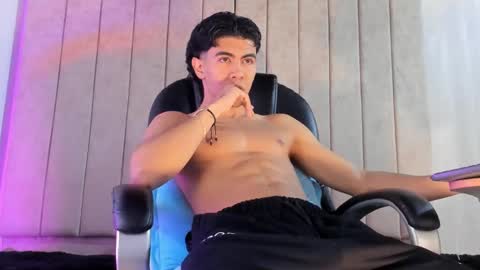 Snapshot of zack_conor chatting on March 9, 1:26 pm zack conor online show from March 9, 1:26 pm