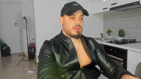 Zack online show from February 3, 11:36 pm