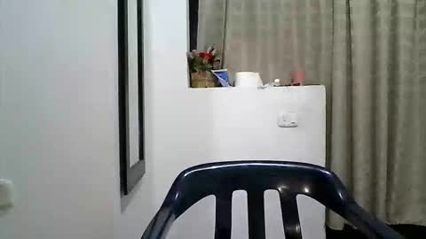 Zafiro online show from April 25, 8:50 pm