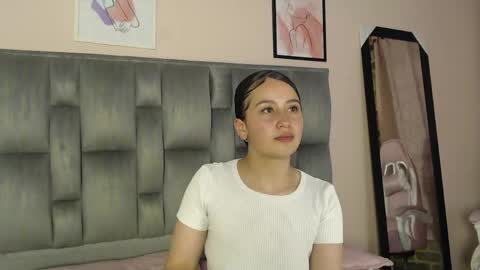 Zaida online show from May 6, 6:03 pm
