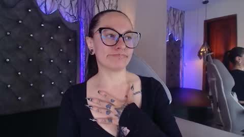   online show from November 12, 7:49 pm