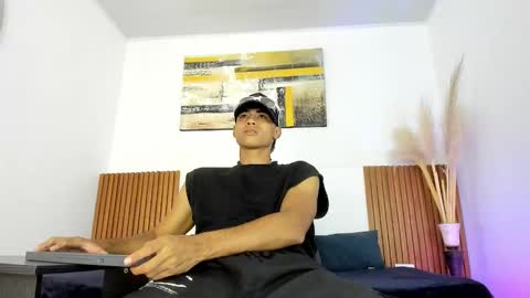 Zander online show from November 25, 1:26 am