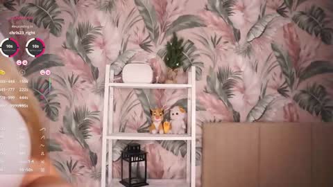 Criss  online show from April 13, 7:56 am