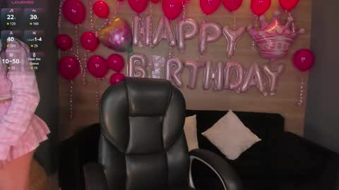 Zara  online show from March 19, 4:40 am