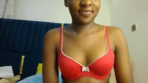 zariah online show from April 10, 11:42 pm