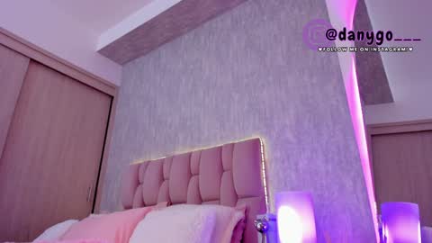 Zariana online show from February 3, 12:04 am