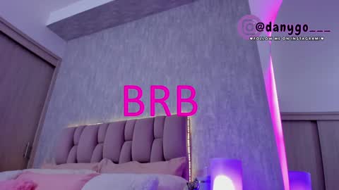 Zariana online show from February 8, 1:11 am