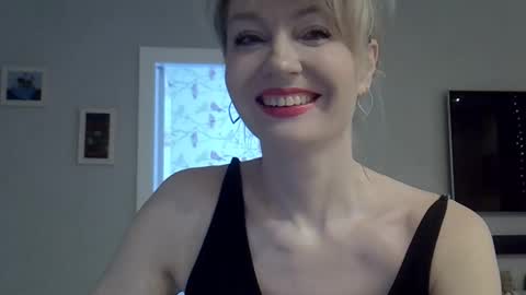 Zarina Swift online show from March 11, 4:48 am