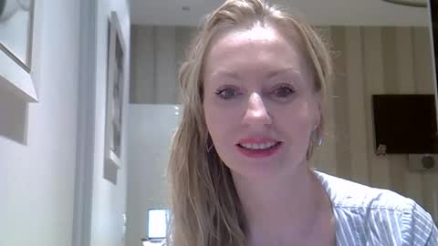 Zarina Swift online show from September 13, 8:50 am