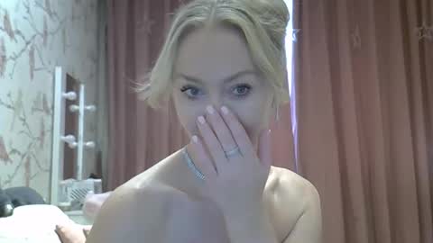 Zarina Swift online show from October 6, 4:19 am