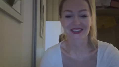 Zarina Swift online show from October 14, 4:15 am