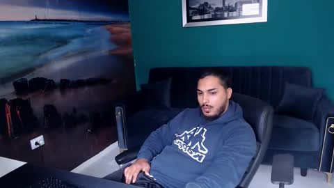 zenobaro online show from October 14, 7:33 am