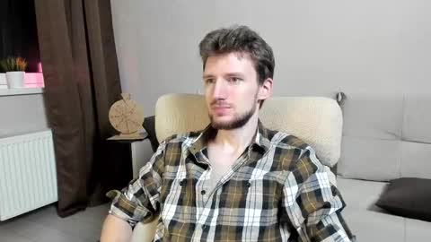 Andrew online show from November 13, 6:43 pm