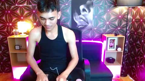 zavier skinny asian online show from February 5, 8:46 pm
