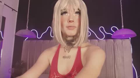 zhally_dee online show from March 18, 8:15 pm