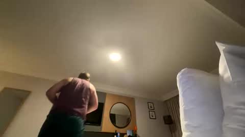 zionlord28 online show from November 17, 7:16 pm