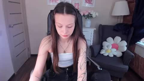 Zoay online show from June 26, 10:43 am