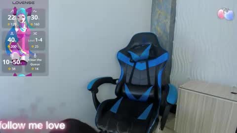 Z O E online show from September 19, 9:51 pm