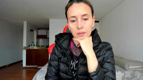 ZOE online show from February 20, 9:50 pm