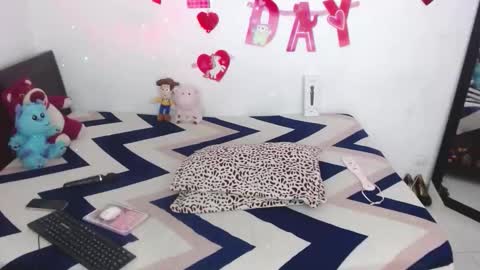 zoe  online show from March 6, 4:06 pm