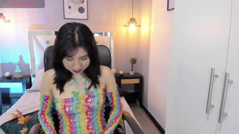 zoe_moreau online show from March 17, 8:14 pm