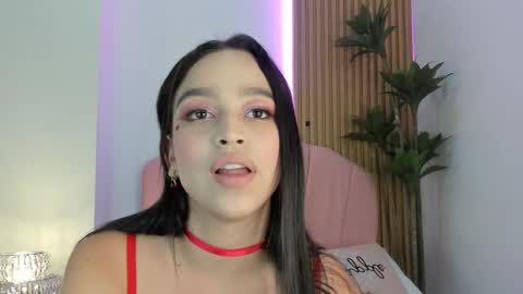 zoe_quinn7 online show from December 5, 8:06 pm