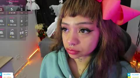 zoe_sullivan_ online show from October 26, 10:27 am