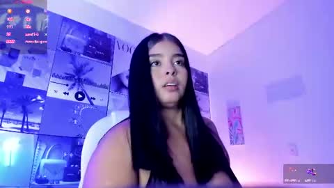 zoe_tayler online show from August 3, 7:09 pm