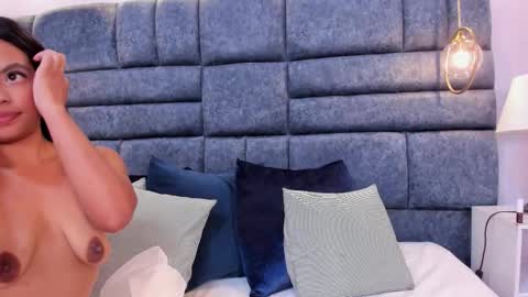 zoedusk online show from February 28, 5:50 pm