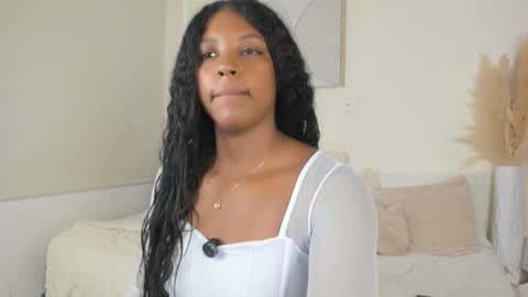 zoegarner10 online show from March 1, 8:35 pm