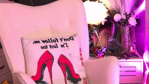 ZoeMesmerize online show from October 16, 3:06 am