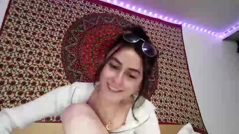 Snapshot of zoepleasing chatting on March 8, 7:49 am zoepleasing online show from March 8, 7:49 am