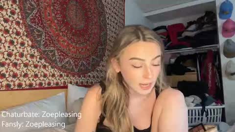 Snapshot of zoepleasing chatting on October 16, 2:55 am zoepleasing online show from October 16, 2:55 am