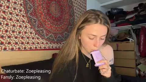 Snapshot of zoepleasing chatting on September 24, 12:28 am zoepleasing online show from September 24, 12:28 am