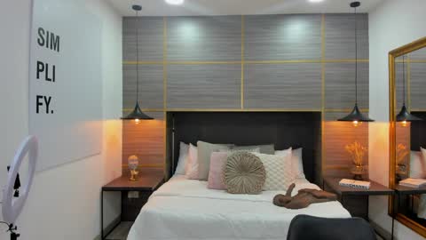 ZOE online show from April 5, 10:12 am