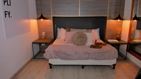 ZOE online show from April 8, 11:35 am