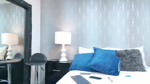 ZoeWilliis online show from November 1, 5:56 pm